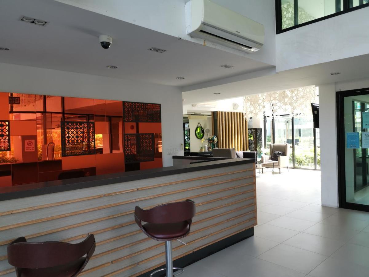 4 Floor - Centrio In Town Appartamento Phuket